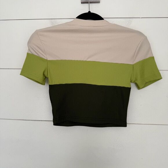 SHEIN Women’s Small Green Colorblock Crop Top - Picture 3 of 4